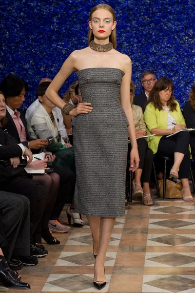 Look 38